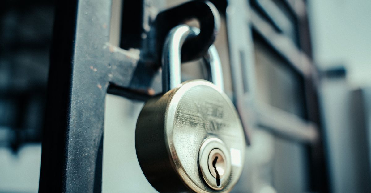 How Much Should an Emergency Locksmith Cost Near Me? — Studio City Locksmith
