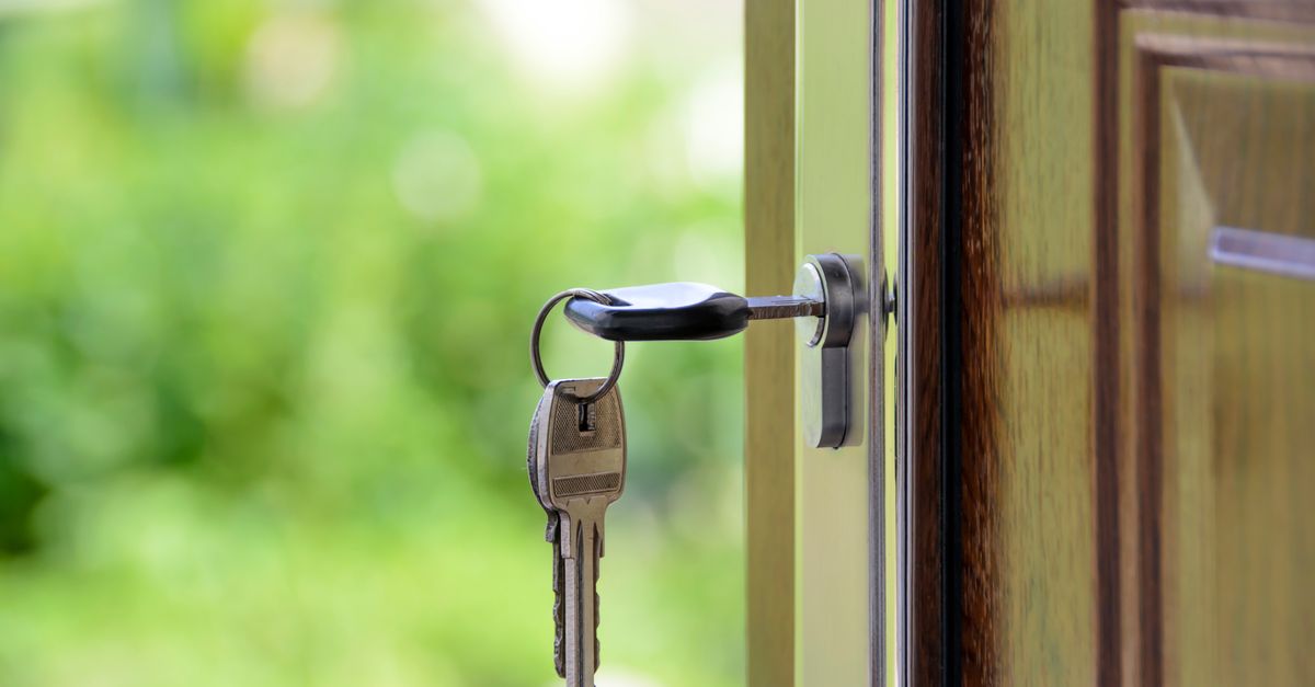 What Actually Happens on a Home Lockout Service Call — Studio City Locksmith